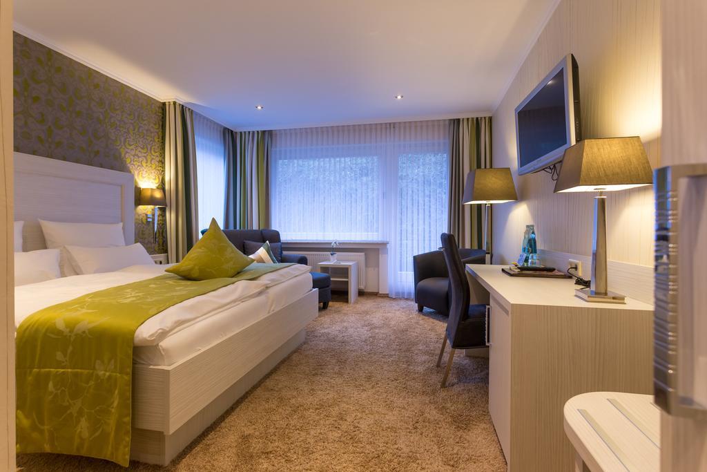 Hotel Garni Fuerst Von Waldeck Willingen  Esterno foto