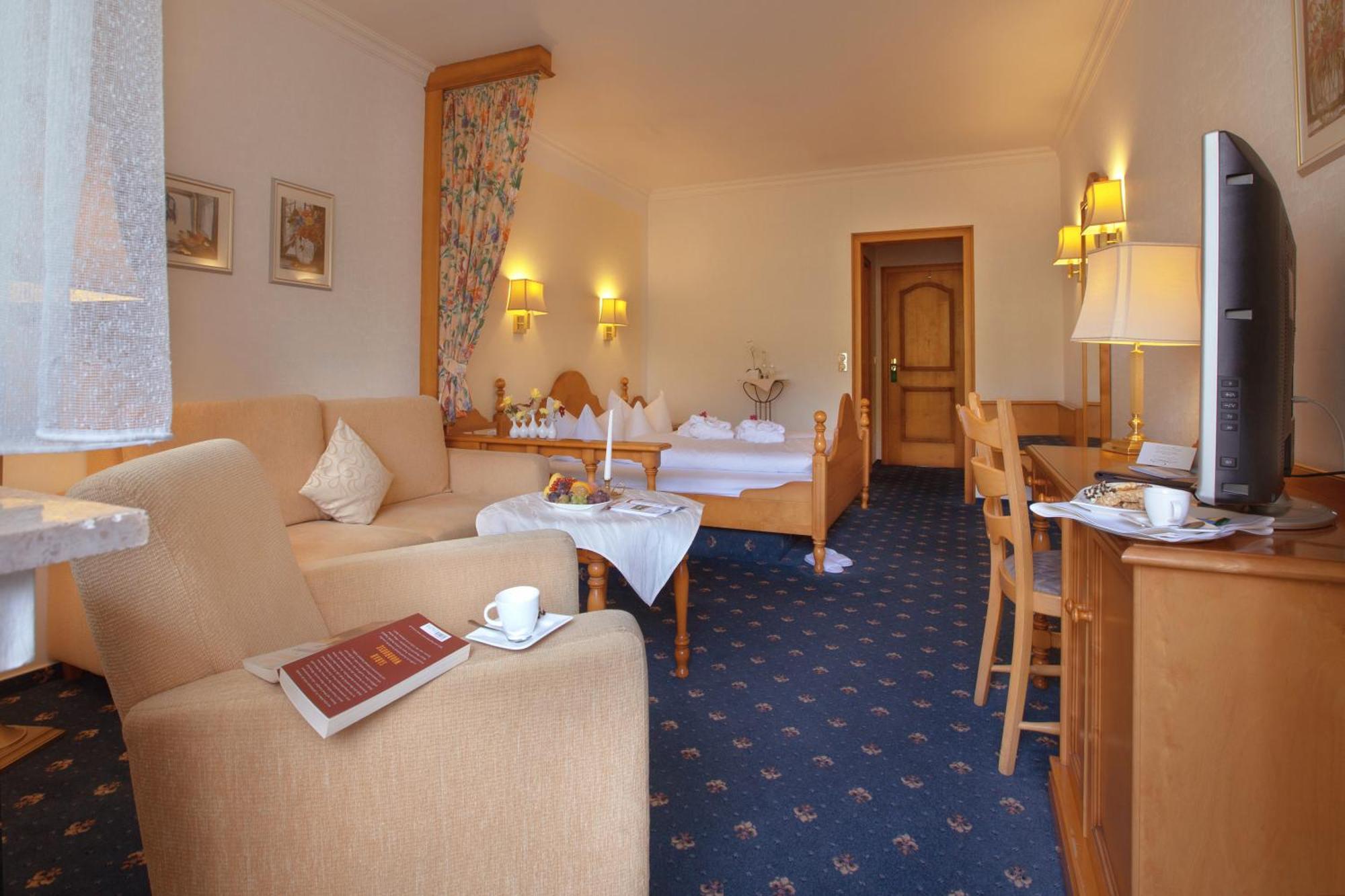 Hotel Garni Fuerst Von Waldeck Willingen  Esterno foto